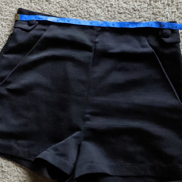 Topshop Black Short Shorts Side Zip - Size Small - Picture 7 of 9